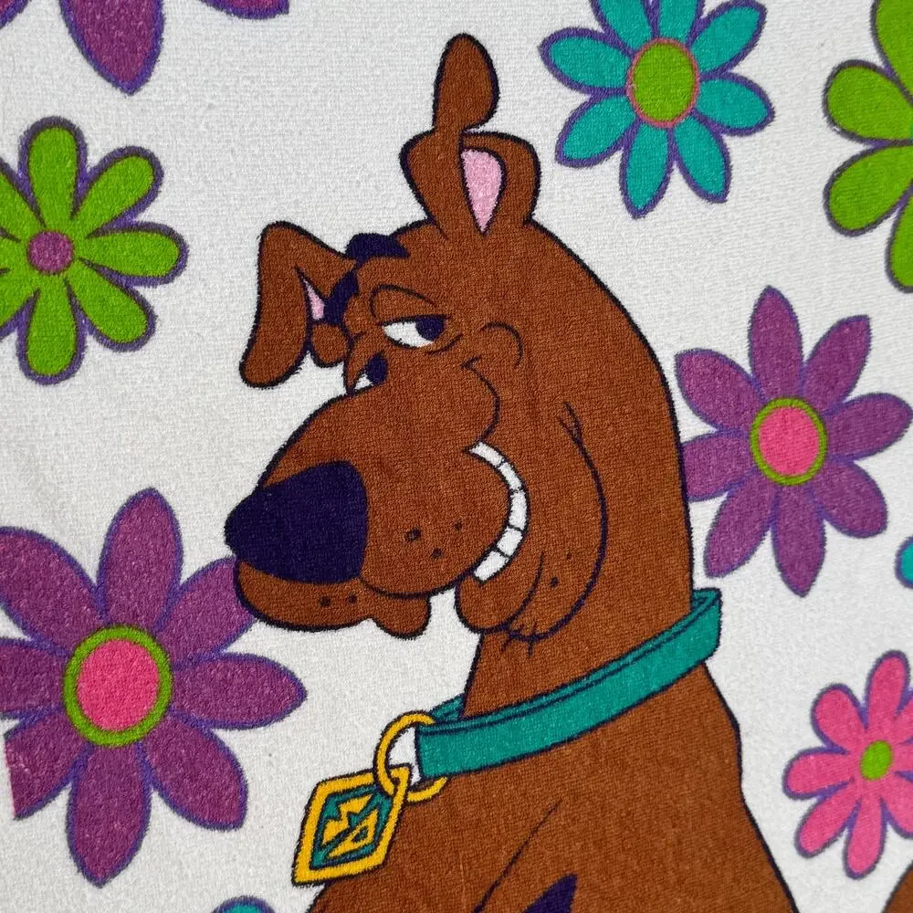 Vintage 2000s Scooby-Doo Hanna-Barbera Floral Beach Towel Y2K 26x52.5